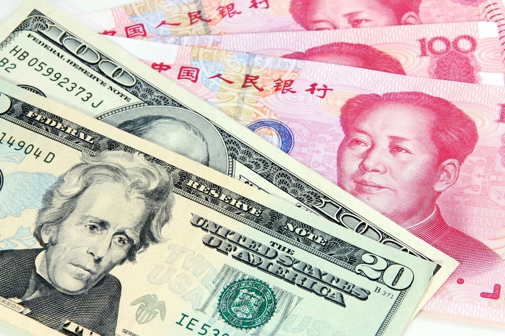 Произошло максимальное падение курса юаня к доллару с 2015 года